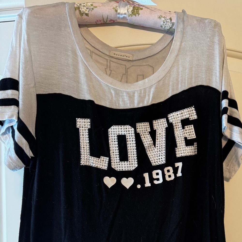 Short Sleeve "love" sequin top